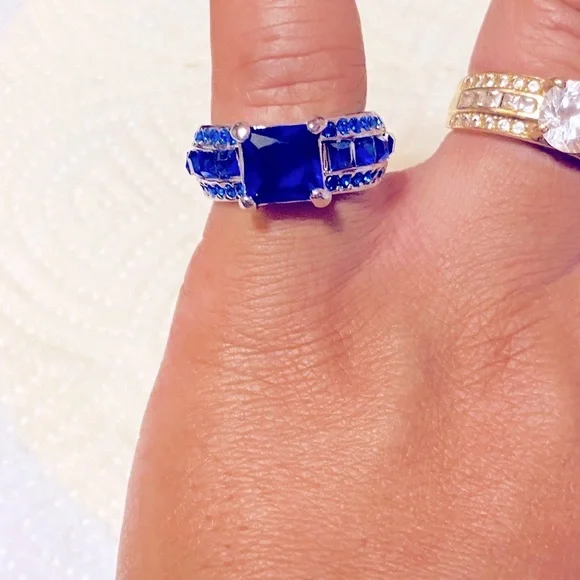 💙Silver Simulated Blue Sapphire stone Ring💙 - Picture 2 of 3